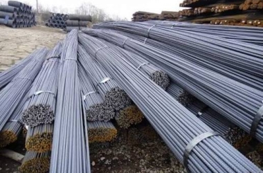 Biến động giá thép xây dựng Miền Nam hôm nay: Tăng hay giảm?